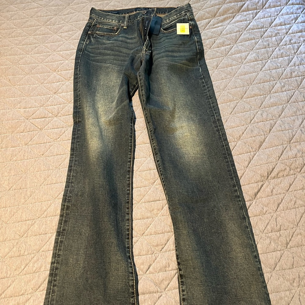 Brand new Lucky Jeans size 32
